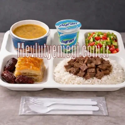 mevlüt pilavcısı ile mevlüt pilavı dağıtımı