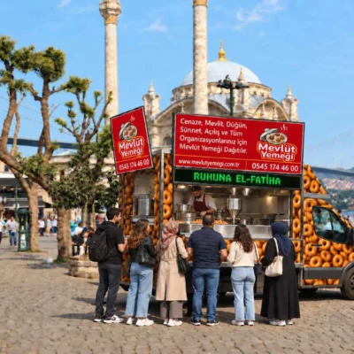 İstanbul Mevlüt Yemeği - Sıcak İkram